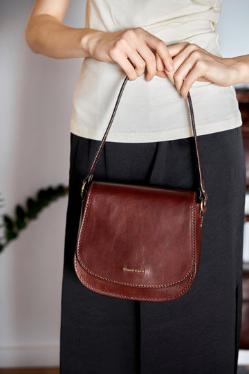 Bolso de hombro de cuero fino